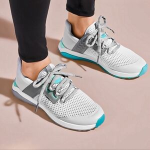 New Women's OluKai® Leather Wailuku Walking Sneaker Comfort Style Running Shoe